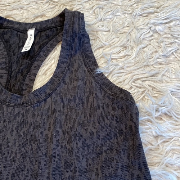 Athleta Momentum Seamless Allure Leopard Print Racerback Tank sz XS - Picture 5 of 11